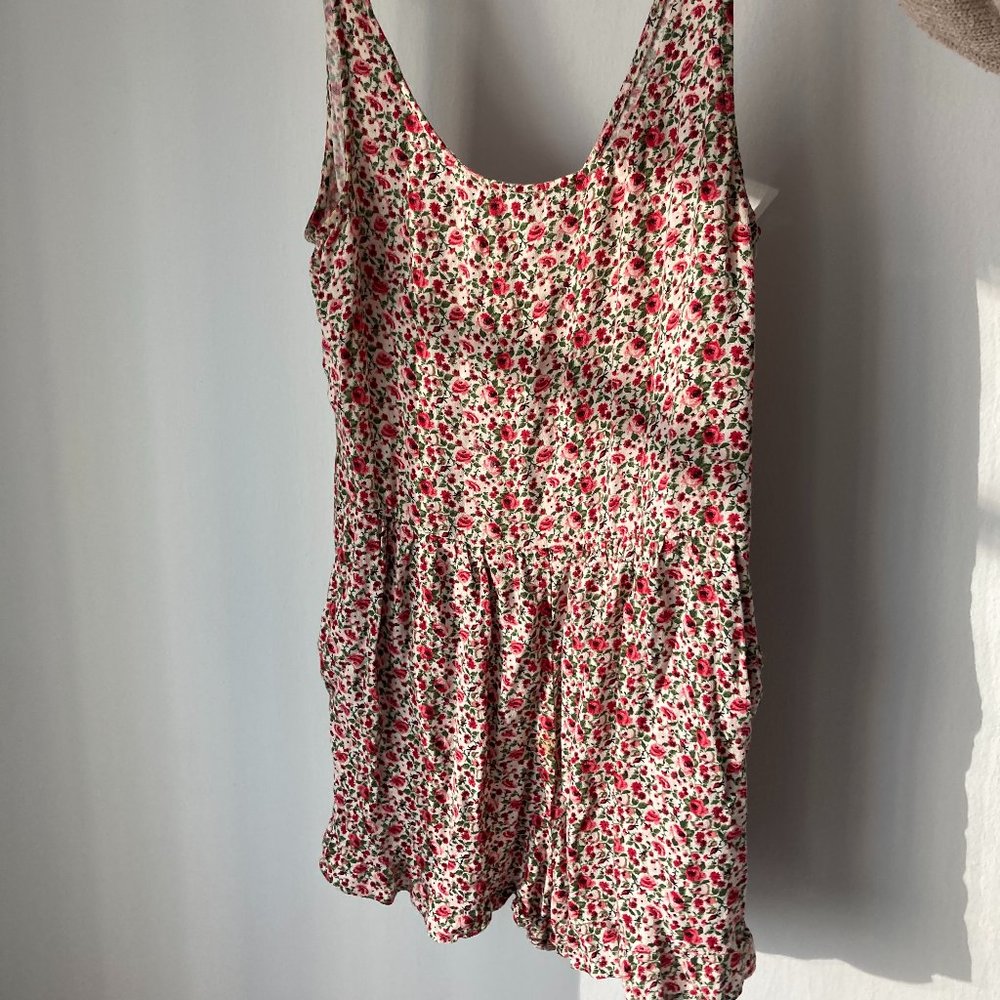 H&M Floral Romper Size 8 US (preowned)